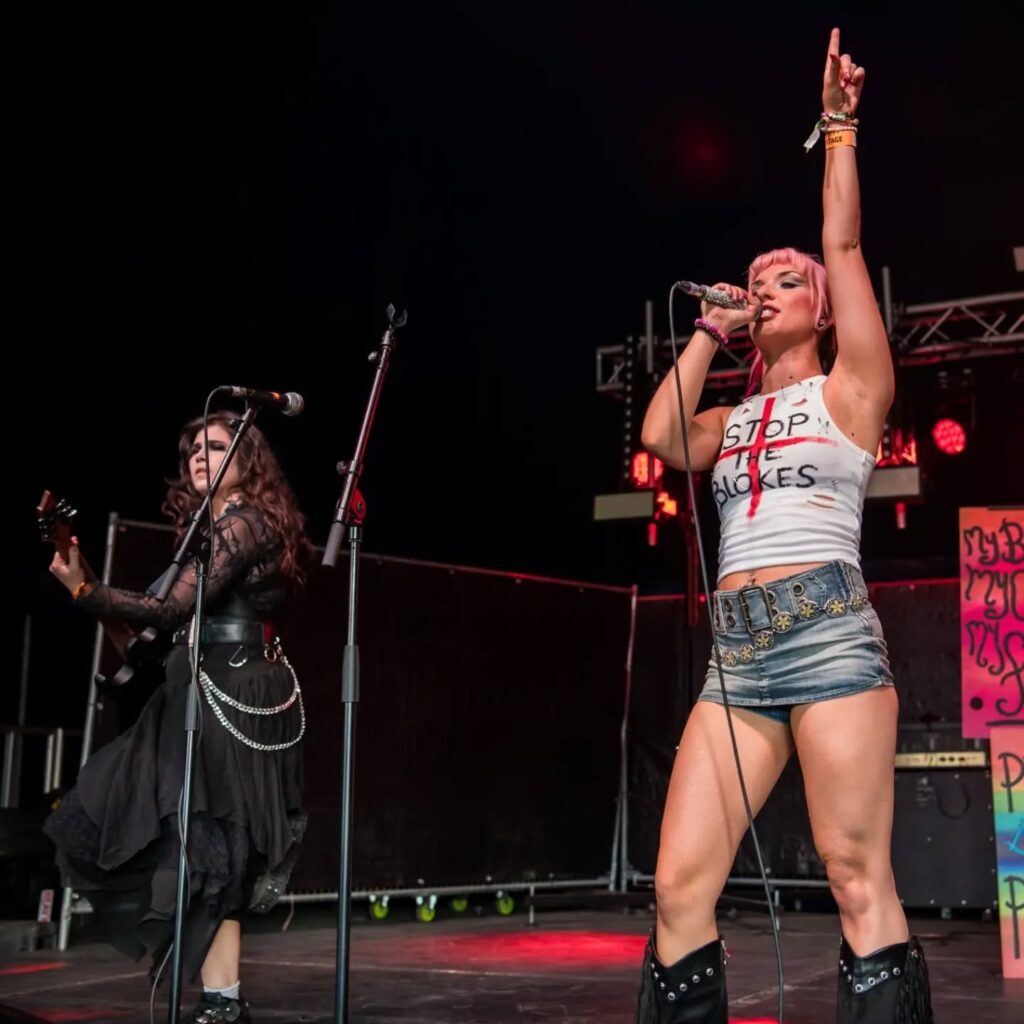 @delilahbonofficial - @2000trees_festival 2026 (Thu)