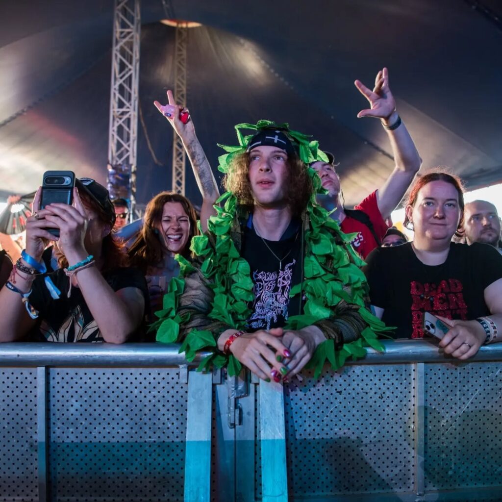 @delilahbonofficial - @2000trees_festival 2026 (Thu)
