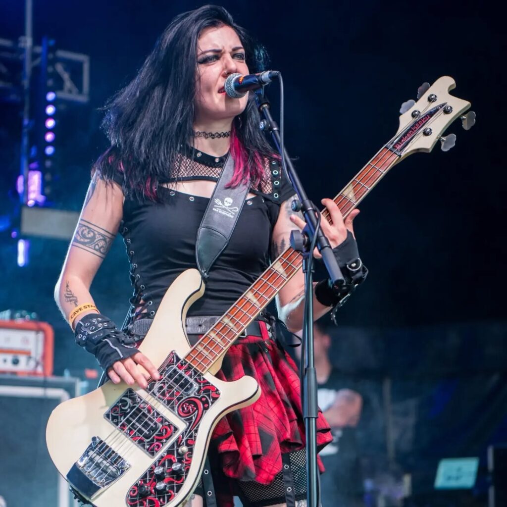 @delilahbonofficial - @2000trees_festival 2026 (Thu)