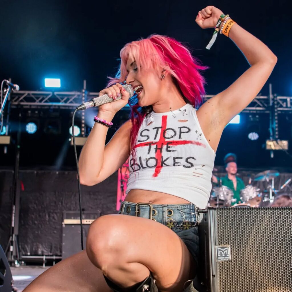 @delilahbonofficial - @2000trees_festival 2026 (Thu)