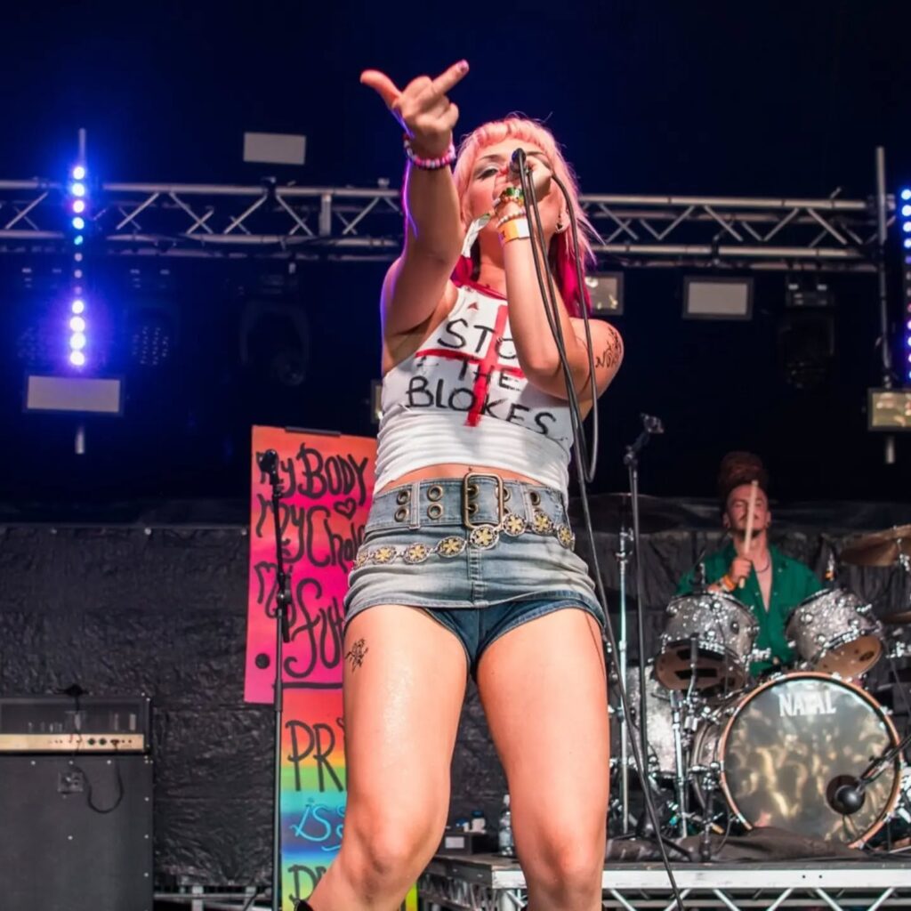 @delilahbonofficial - @2000trees_festival 2026 (Thu)